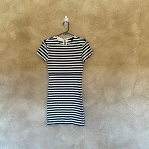 French Connection mini T shirt dress with small shoulder pads.